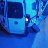 Bitlis'te Yolcu Otobüsüne Otomobil Arkadan Çarpti Açiklamasi 3 Yarali