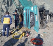 Tercan'da Tirin Devrilmesi Sonucu 1'I Çocuk 3 Kisi Yaralandi