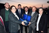 Bakan Yanik, Altinova'da Gençlerle Bulustu