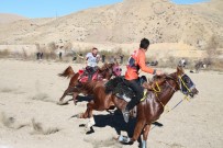 Bayburt'ta Cirit Maçlari Dostluk Maçiyla Basladi