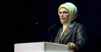 Emine Erdoğan'dan İstiklal'deki patlamaya ilişkin açıklama: Yüreğimize ateş düştü