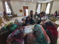 Sincanli Hanimlar Bilgilerini Yaristirarak Egleniyor