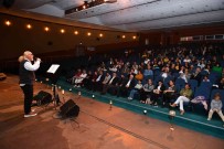 Ümit Yasar Oguzcan Siirleriyle Anildi