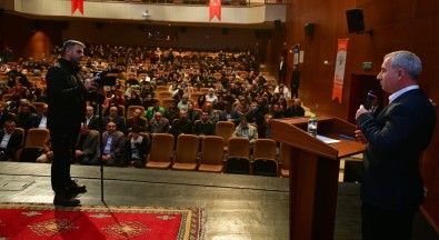 Yesilyurt'ta 'Namazla Dirilis' Konferansina Ilgi