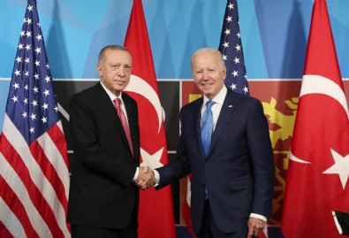 Başkan Erdoğan Biden ile görüşüyor