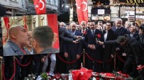 İstiklal Caddesi'ndeki saldırı bölgesine çiçek bırakırken gülüşen İYİ Parti'lilere vatandaştan tepki! 'Utanın be ayıptır'