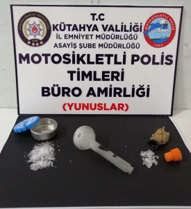 Kütahya'da Yunus Timlerince 5 Kisinin Üzerinde Uyusturucu Ele Geçirildi