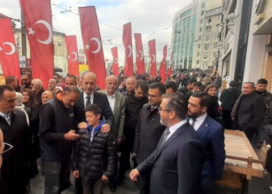 Numan Kurtulmuş'tan İstiklal Caddesi'ndeki esnafa geçmiş olsun ziyareti