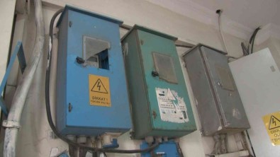 Arnavutköy'de Yetersiz Elektrik Enerjisi Esnafin Çilesi Haline Geldi