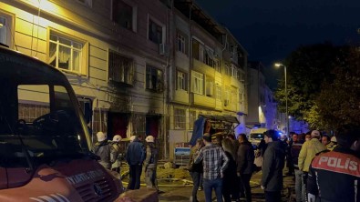 Fatih'te Ekipler Dogalgaz Çalismasi Yaparken Patlama Yasandi Açiklamasi 5 Yarali