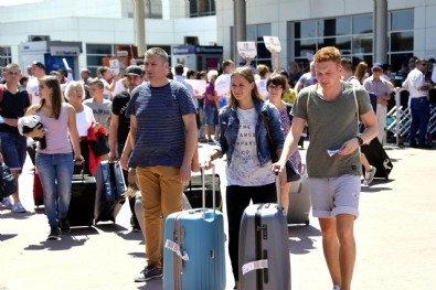 Bakan Ersoy açıkladı: Yabancı turist sayısında rekor!