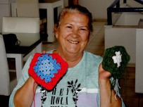 Çesmeli Kadinlar Örgü Günlerinde Bulusuyor