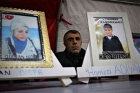 Evladinin Hasretiyle Her Sabah Çocugunun Yolunu Gözlüyor