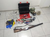 Hirsizlik Süphelisi Portakal Bahçesinde Yakalandi