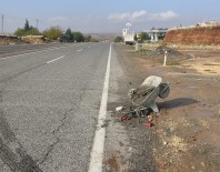 Kamyonet, El Arabasina Çarpti Açiklamasi 1 Yarali