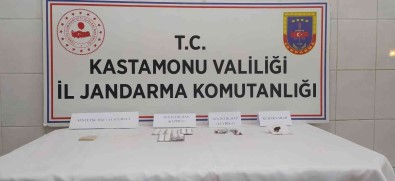 Kastamonu'da Iki Ayri Uyusturucu Operasyonu Açiklamasi 5 Gözalti