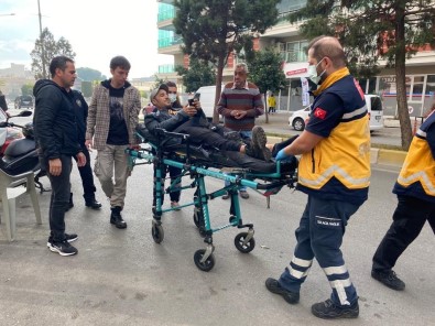 Kaza Yapti, Telefonu Elinden Birakmadi