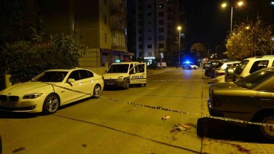 Komsularin Gürültü Kavgasinda Kan Akti Açiklamasi 1'I Agir 3 Yarali