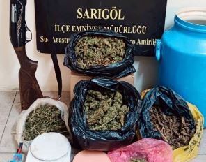 Manisa'da arı kovanına uyuşturucu gizleyen şahıs adliyede