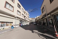 Mardin Büyüksehir Belediyesinin Derik'te Çevre Düzenleme Çalismalari Devam Ediyor