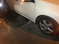 Otomobil Mazgal Çukuruna Düstü