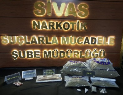 Sivas’ta, 1 kilo 543 gram esrar ele geçirildi