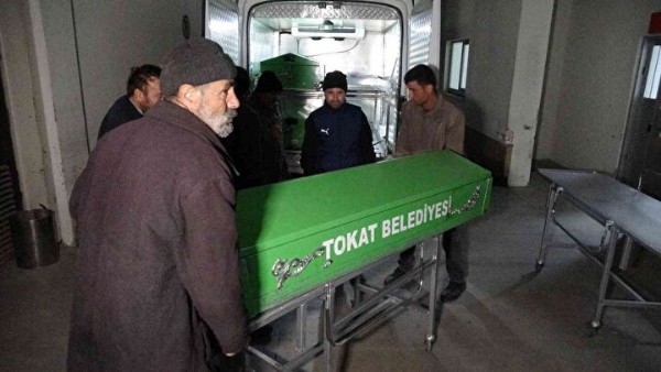 Tokat’ta dehşete düşüren görüntü: Üç kişi tabanca ile vurulmuş halde ölü olarak bulundu