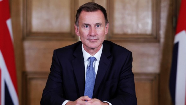 İngiltere Maliye Bakanı Jeremy Hunt: İngiliz ekonomisi resesyona girdi