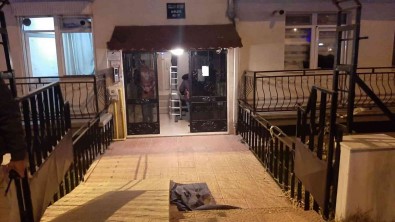 5'Inci Kattan Düserek Beton Zemine Çakilan 60 Yasindaki Kadin Hayatini Kaybetti