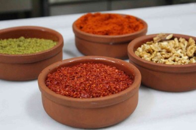 Baharat Ve Kuru Yemislerde Zehir Saçan Madde Kansere Davetiye Çikariyor