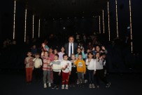 Baskan Ve Çocuklar 'Aslan Hürkus Görevimiz Gökbey'i Izledi