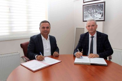 Çal Ile Moldova'nin Tomay Kenti Kardes Kent Oluyor