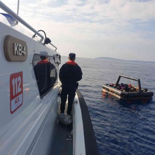 Didim'de 14 Düzensiz Göçmen Kurtarildi