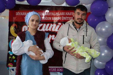 Diyarbakir'da Ikiz Prematüre Bebekler Hastaneden 'Mezun' Oldu