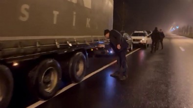 Erzurum'da durdurulan tırdan 133 göçmen çıktı