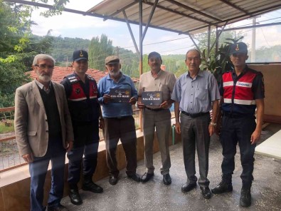 Jandarma Ekipleri Erkeklere 'Kadina El Kal-Ka-Maz' Egitimi Verdi