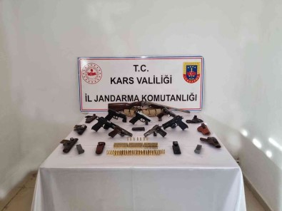 Kars'ta Ruhsatsiz Silah Operasyonu Açiklamasi 5 Gözalti