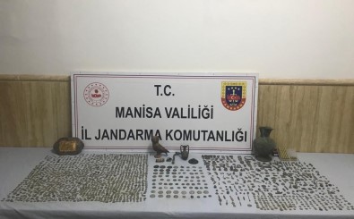 Kula'da Tarihi Eser Operasyonu Açiklamasi 2 Bin 385 Adet Tarihi Eser Ele Geçirildi