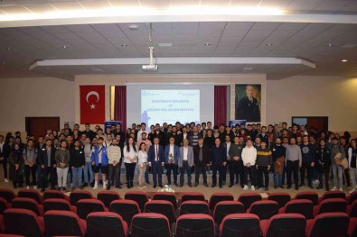 Ögrenciler Gelecege Hazirlaniyor