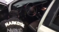 Otomobilin Döseme Ve Bagaj Kismina Gizlenen Sentetik Ecza Ele Geçirildi