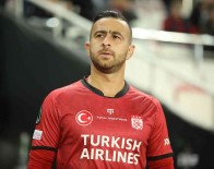 Sivasspor, Gündemdeki Oyuncunun Dogum Gününü Kutladi