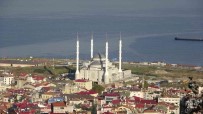 Tamamlandiginda Dogu Karadeniz'in En Büyük Cami Ve Külliyesi Olacak