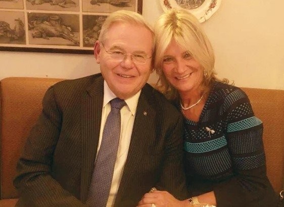 Türkiye düşmanı ABD'li Senatör Bob Menendez'in başı dertte!