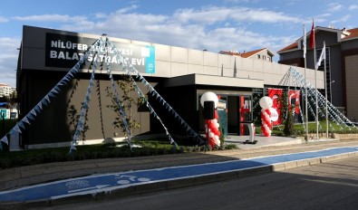 Balat Satranç Evi Kapilarini Açti