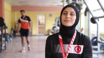 'Erkek Sporu Yapamazsin' Diyenlere Inat Bilek Güresinde 5 Kez Dünya Sampiyonu Oldu