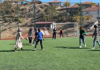 Selendi'de 'Evinin Sultanlari' Sahada Bulustu