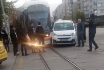 Tramvay Kazasi Trafigi Felç Etti