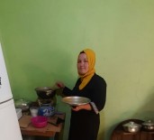 Yaslilarin Gönüllerine Dokunuyorlar