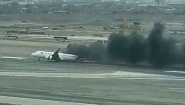 Peru'da uçak kazası: İniş sırasında kamyonla çarpıştı