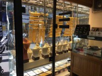 Bayrampasa'da Hirsizlik Girisiminde Yakalanan Sahsa Dayak